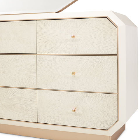 La Rachelle Dresser